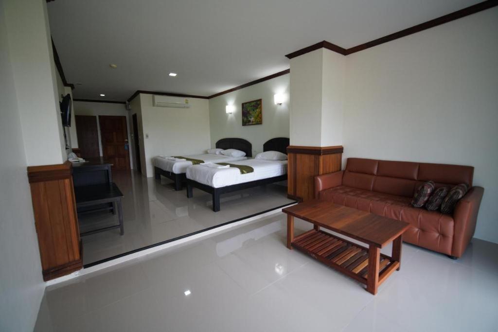 Sea Mountain Khanom Hotel Екстер'єр фото