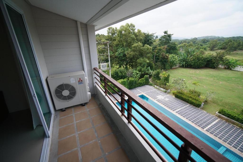 Sea Mountain Khanom Hotel Екстер'єр фото