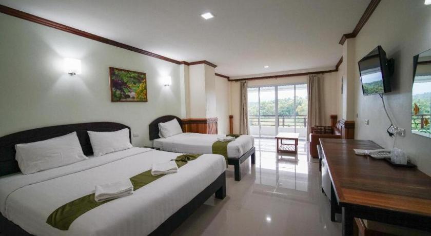 Sea Mountain Khanom Hotel Екстер'єр фото